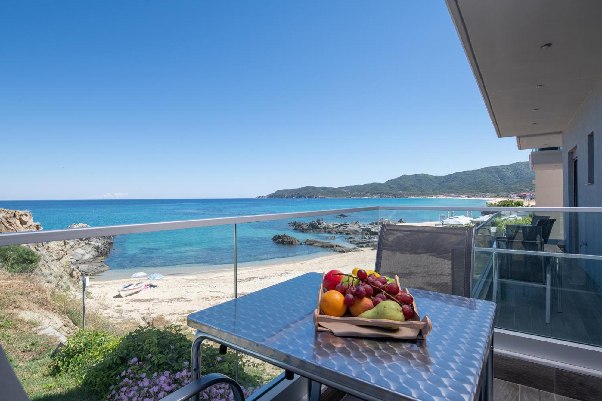 Almare Seaside Studios & Suites - Sarti Sithonia Екстер'єр фото
