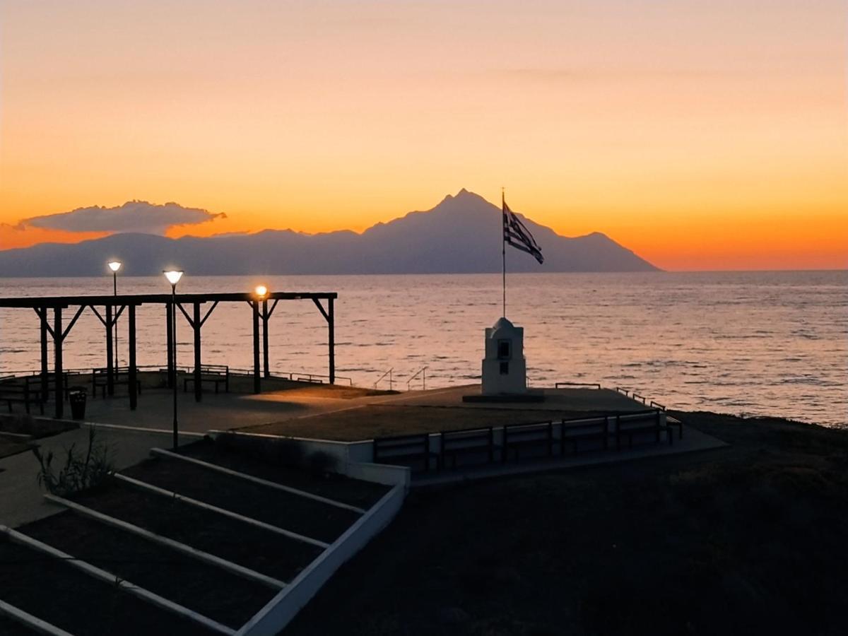 Almare Seaside Studios & Suites - Sarti Sithonia Екстер'єр фото