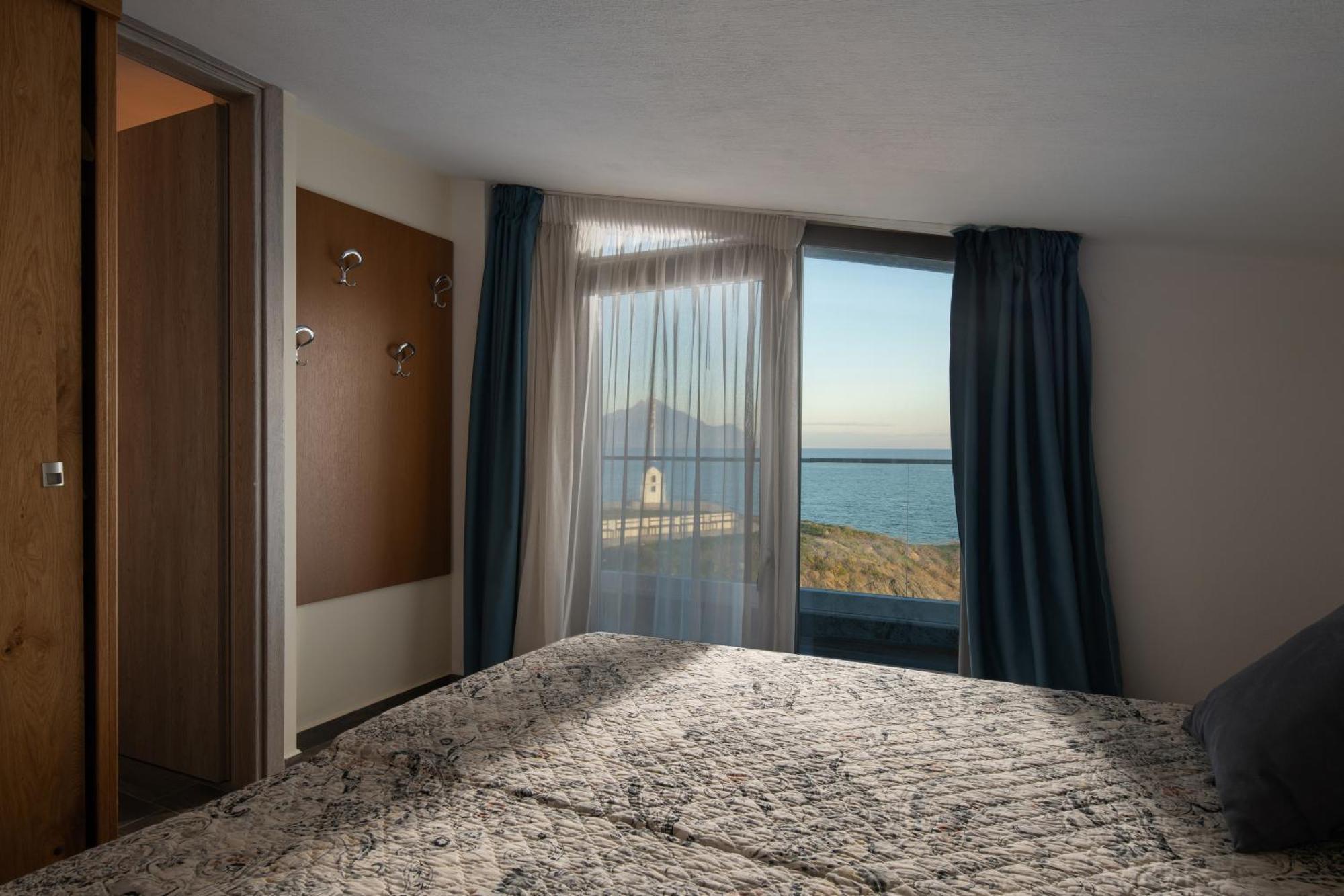 Almare Seaside Studios & Suites - Sarti Sithonia Екстер'єр фото