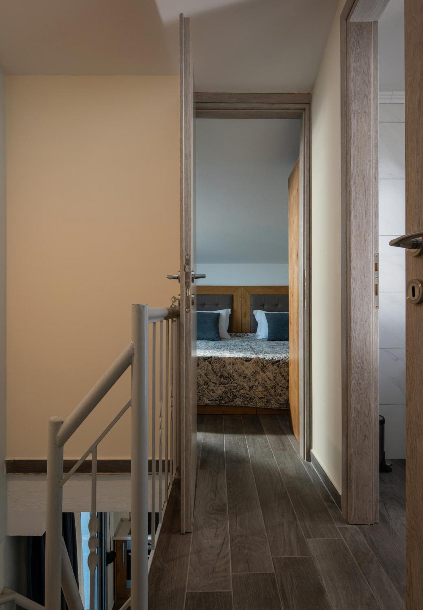 Almare Seaside Studios & Suites - Sarti Sithonia Екстер'єр фото